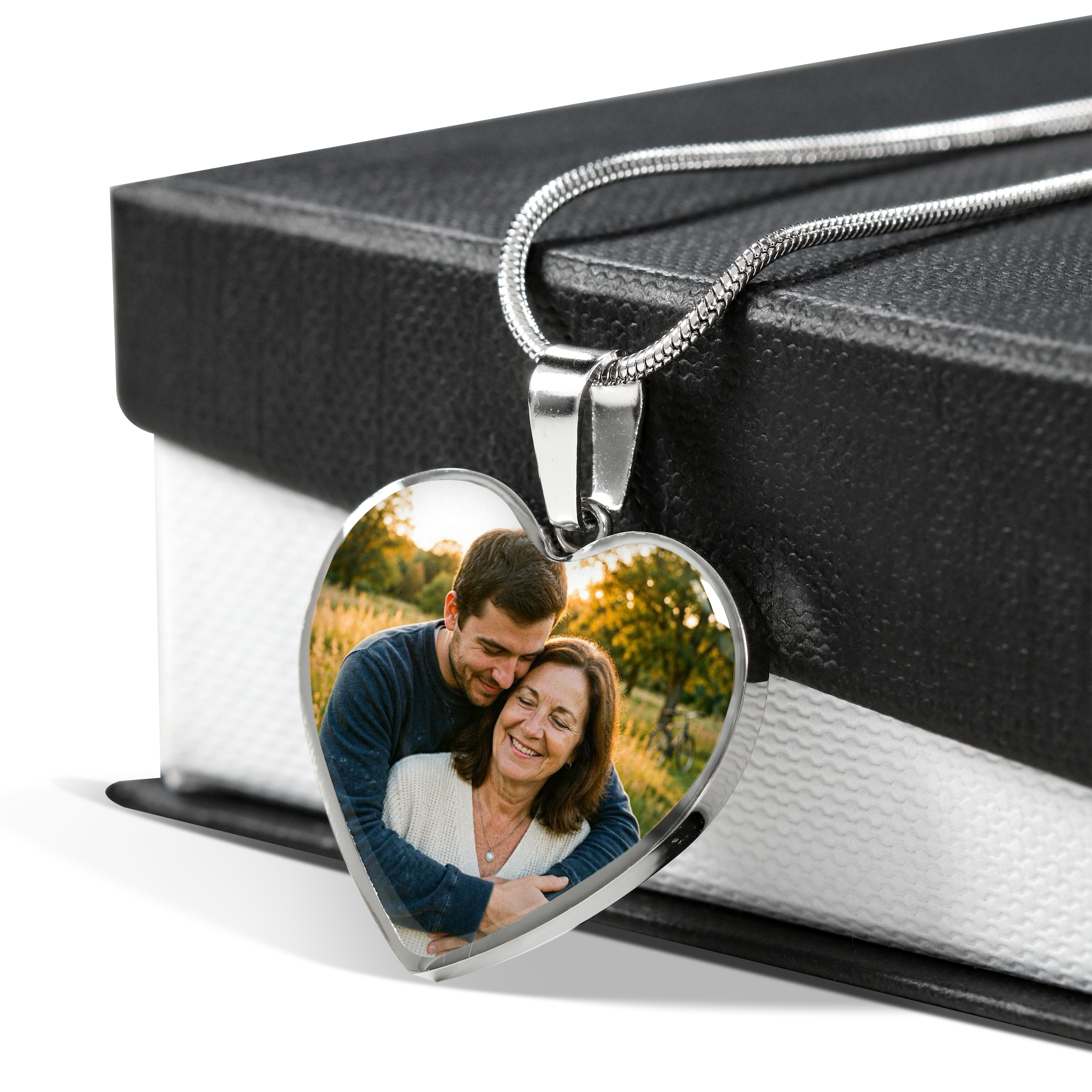To My Mom, Personalized Heart Photo Necklace & Message Card, I Pray,